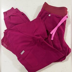Pre- Figs Scrubs Set size MEDIUM raspberry